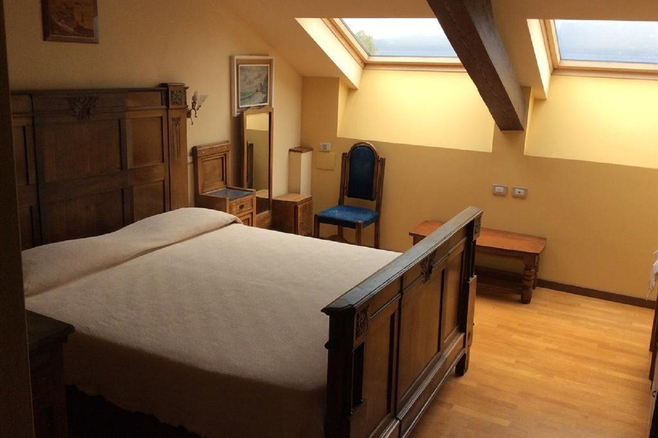 Hotel Villa Della Quercia แวร์บาเนีย ภายนอก รูปภาพ