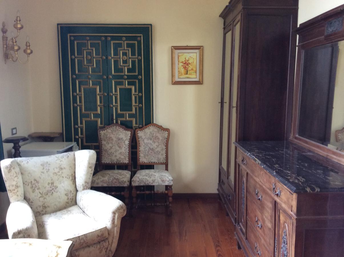 Hotel Villa Della Quercia แวร์บาเนีย ภายนอก รูปภาพ