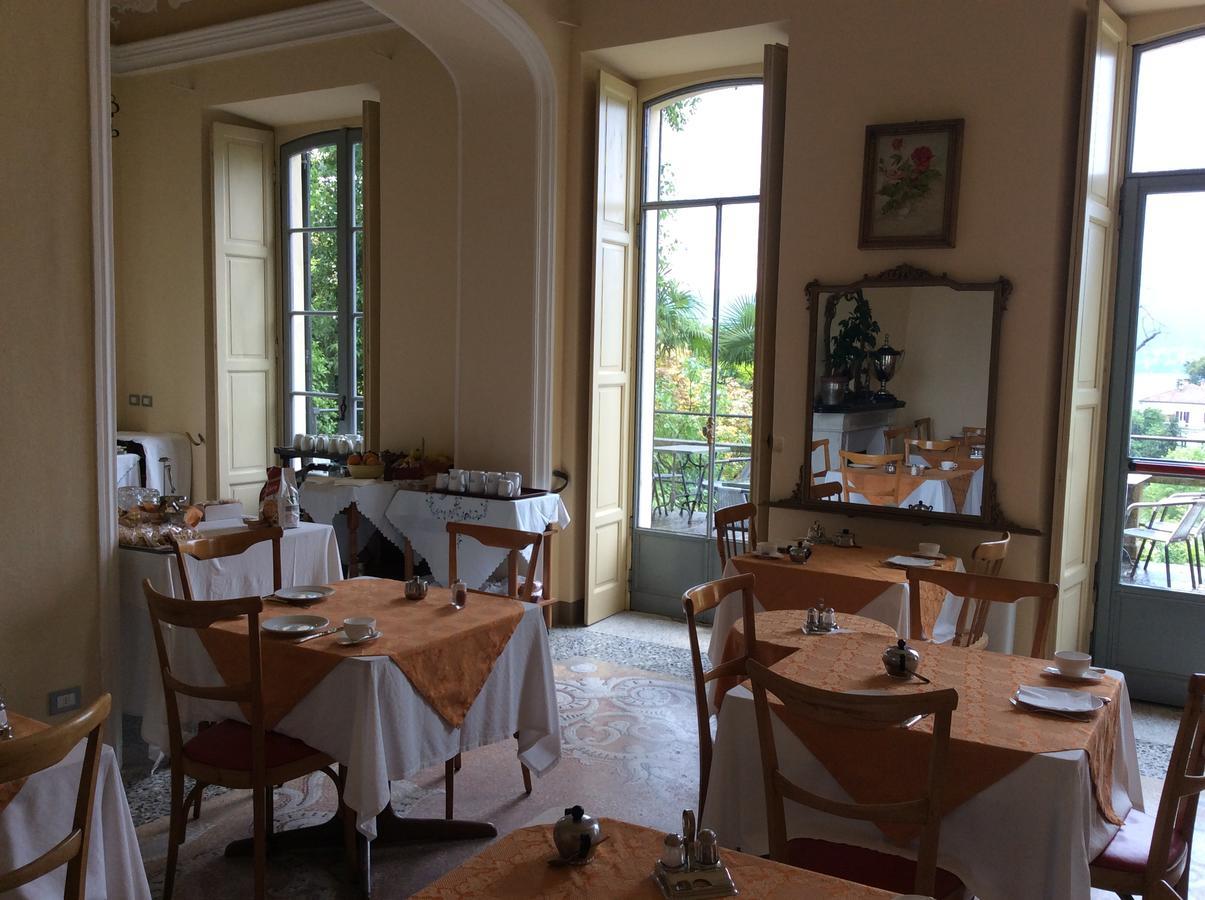 Hotel Villa Della Quercia แวร์บาเนีย ภายนอก รูปภาพ