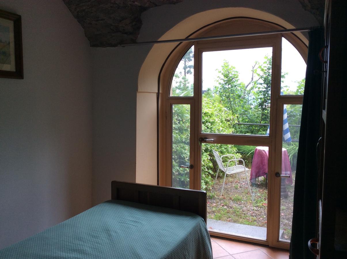 Hotel Villa Della Quercia แวร์บาเนีย ภายนอก รูปภาพ