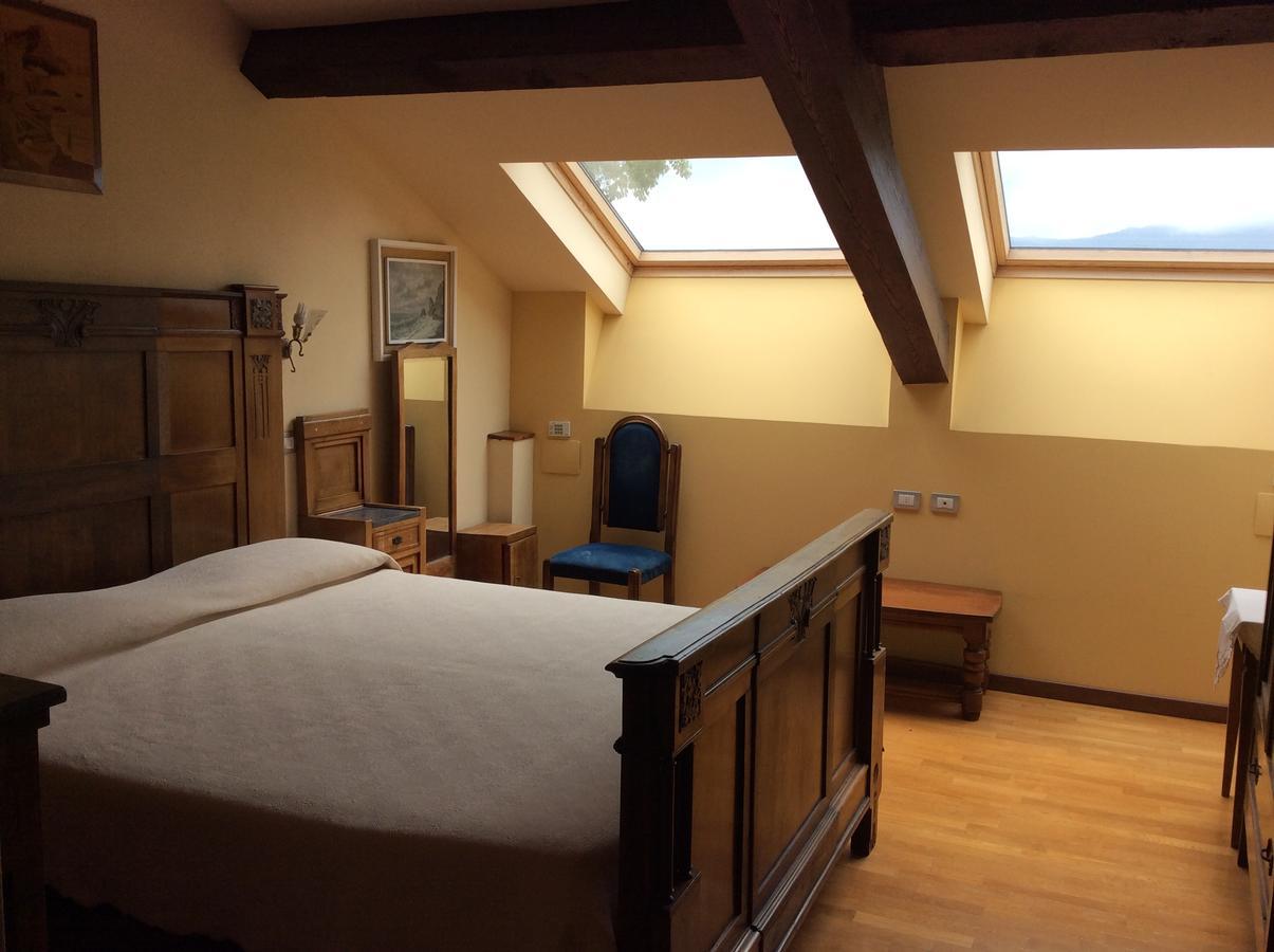 Hotel Villa Della Quercia แวร์บาเนีย ภายนอก รูปภาพ