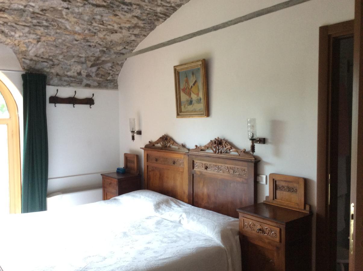 Hotel Villa Della Quercia แวร์บาเนีย ภายนอก รูปภาพ